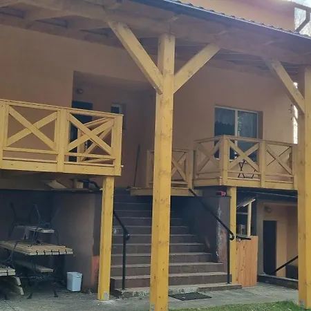 Dom & Nad Rzeka Hébergement de vacances *